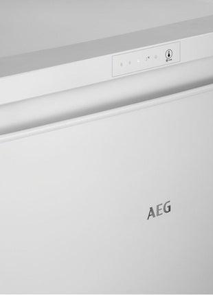 AEG RTS811DXAW